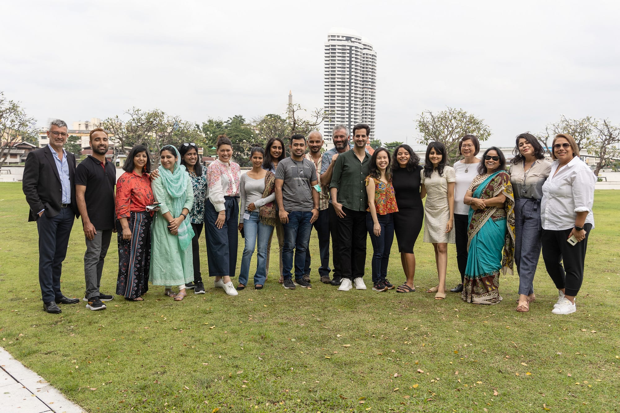 Group photo of journalists who attended the 2022 DNDi Asia Media Workshop and DNDi staff